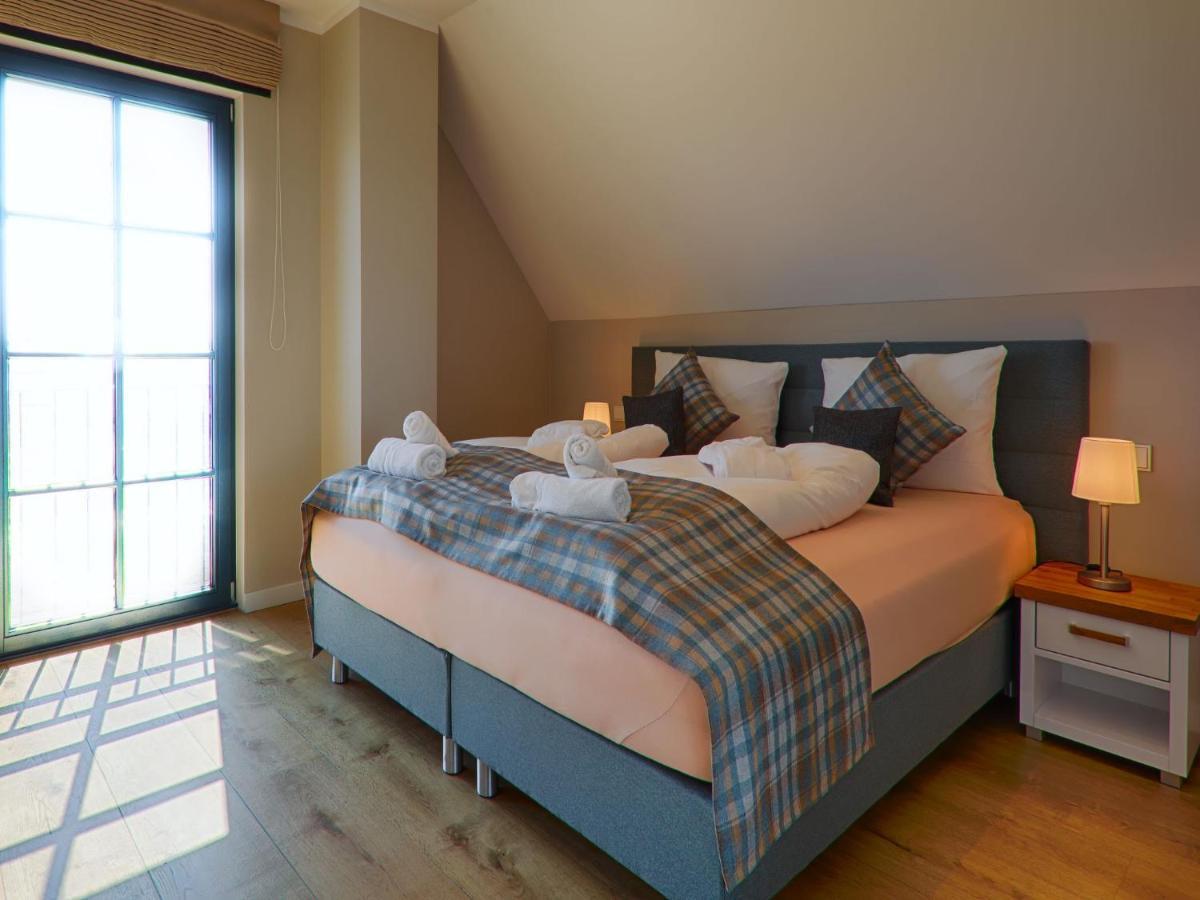 Reetland Am Meer - Premium Reetdachvilla Mit 3 Schlafzimmern, Sauna Und Kamin F23 Dranske Exterior photo