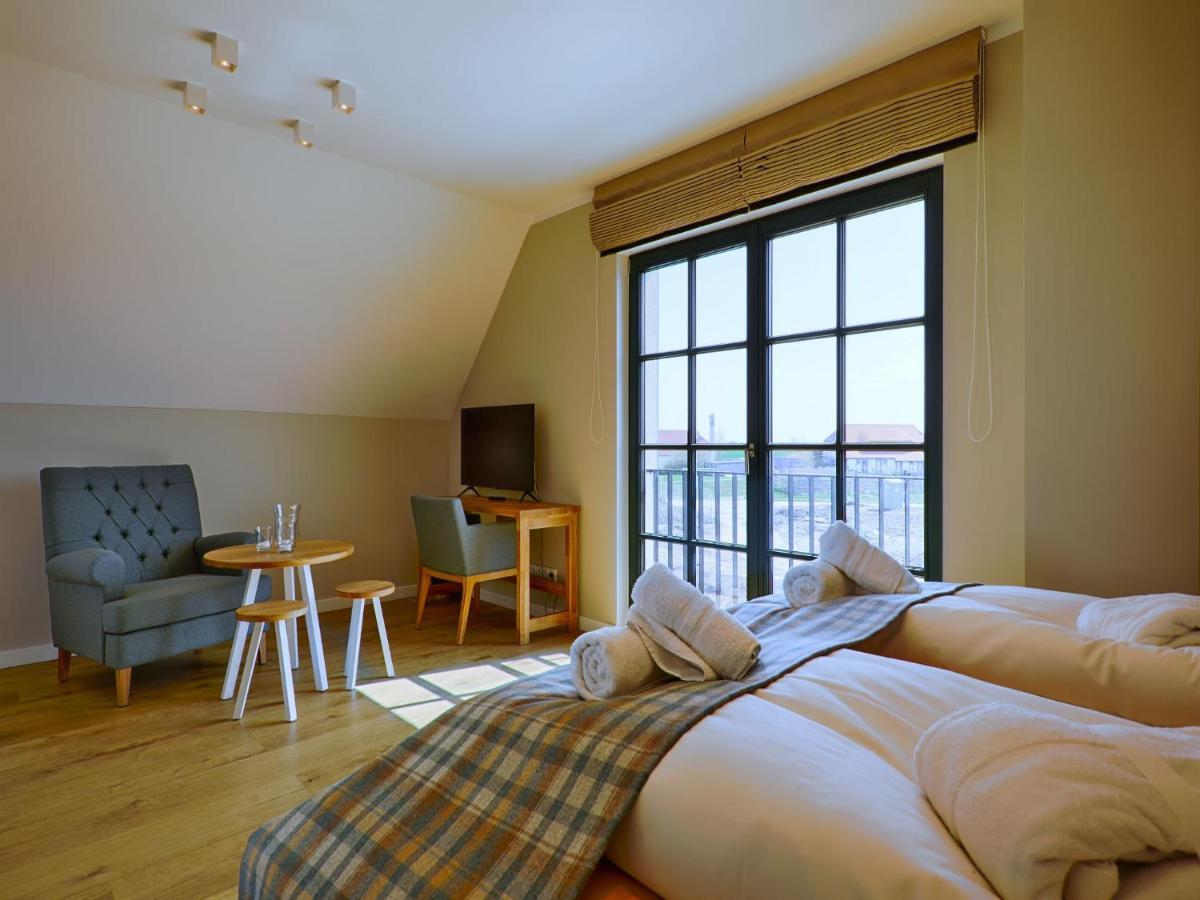 Reetland Am Meer - Premium Reetdachvilla Mit 3 Schlafzimmern, Sauna Und Kamin F23 Dranske Exterior photo